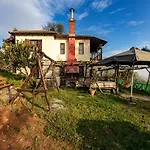 Halatsogiannis Mansion * Palaios Panteleimonas