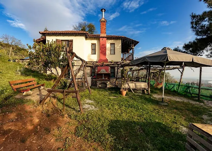 Halatsogiannis Mansion * Παλαιός Παντελεήμων